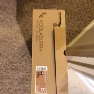 New kookaburra ugg size 8 boots